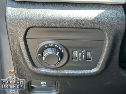 Used 2022 Jeep Grand Cherokee L Laredo w/ Luxury Tech Group I AWD/4WD image 20
