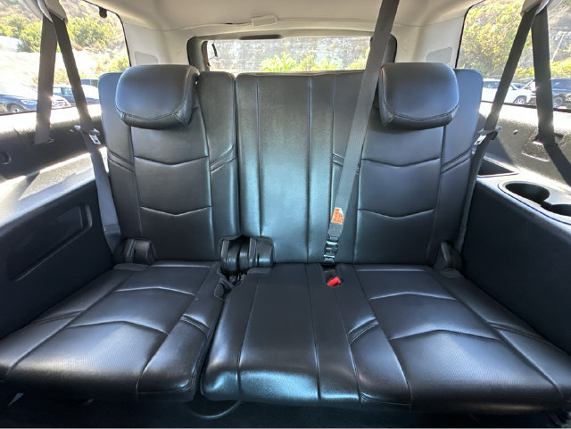 Certified 2019 Cadillac Escalade ESV Premium Luxury RWD image 17