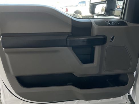 Used 2018 Ford F250 XL w/ Power Equipment Group image 25