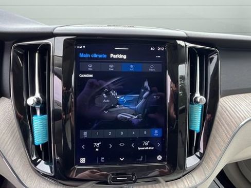 Used 2023 Volvo XC60 B5 Plus w/ Climate Package image 14