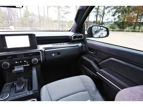 Used 2025 Toyota Tacoma SR5 image 8