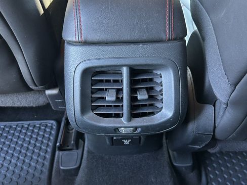 Used 2015 Jeep Cherokee Trailhawk w/ Leather Interior Group AWD/4WD image 26