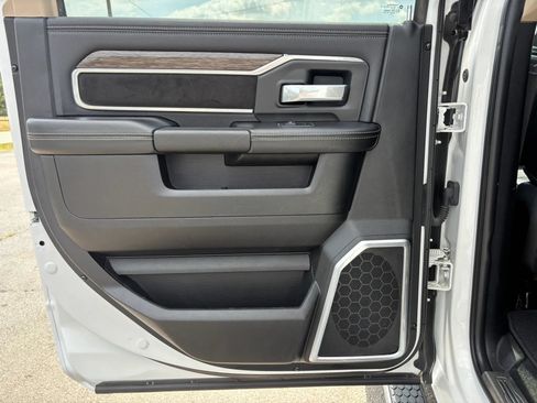 Used 2020 RAM 2500 Laramie AWD/4WD image 22
