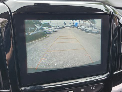 Used 2019 Chevrolet Traverse LT image 23