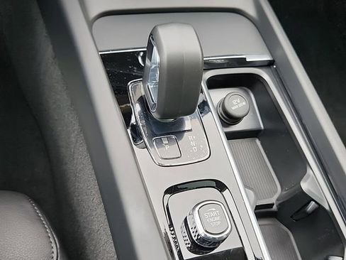 New 2025 Volvo XC60 B5 Plus w/ Climate Package image 23