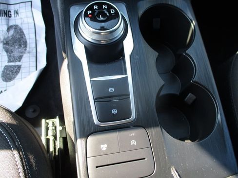 Used 2024 Ford Escape Active image 11