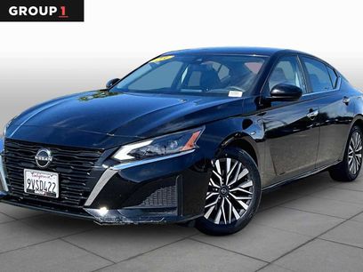 Used 2023 Nissan Altima 2.5 SV