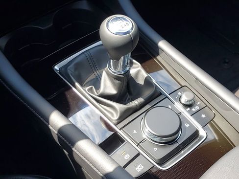 New 2026 MAZDA MAZDA3 2.5 S Hatchback w/ Premium Pkg image 24