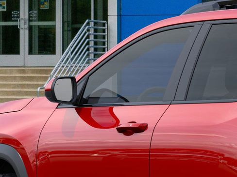 New 2026 Chevrolet Equinox ACTIV image 12