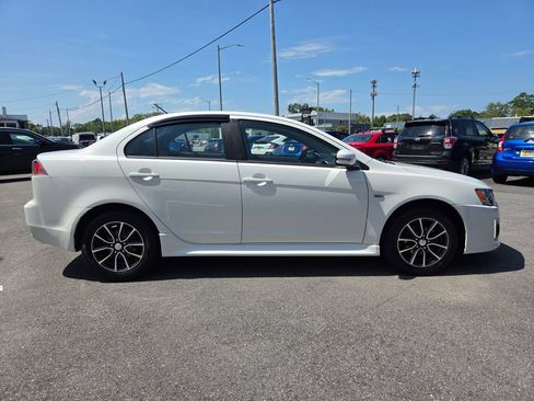 Used 2017 Mitsubishi Lancer ES FWD image 4