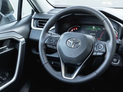 Certified 2025 Toyota RAV4 XLE w/ Convenience Package image 28