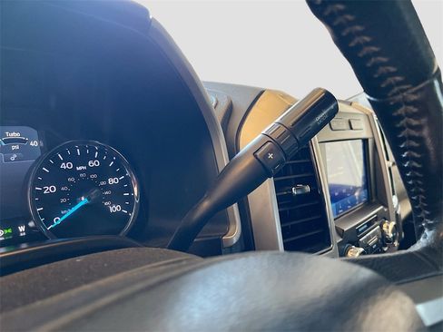 Used 2021 Ford F350 Lariat w/ Chrome Package image 16