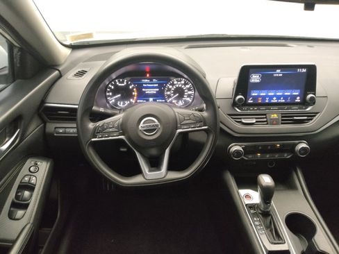 Used 2020 Nissan Altima 2.5 S FWD image 22