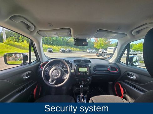 Used 2023 Jeep Renegade Trailhawk AWD/4WD image 13