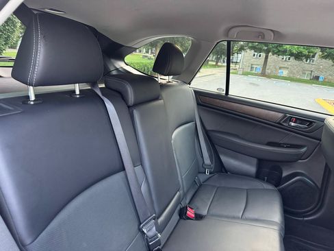 Used 2018 Subaru Outback 2.5i Limited AWD/4WD image 20