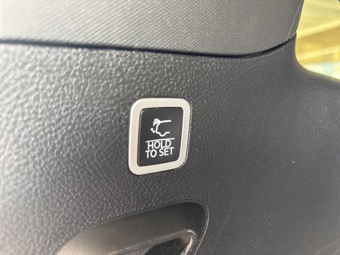 Used 2022 Jeep Wagoneer Series II image 19