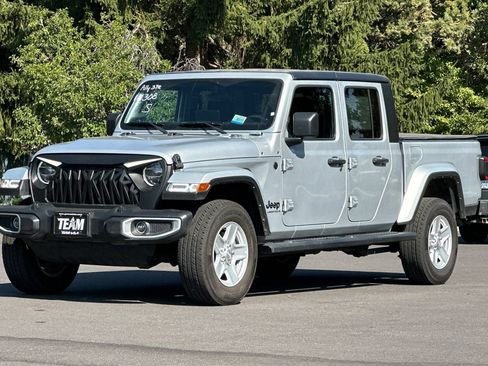 Used 2023 Jeep Gladiator Sport AWD/4WD image 8
