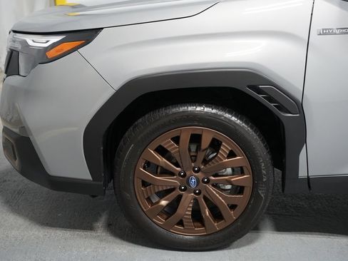 Used 2025 Subaru Forester Sport w/ Popular Package AWD/4WD image 5
