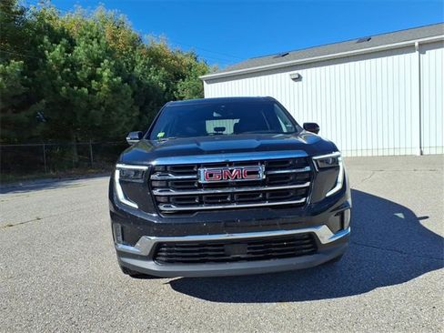 Used 2024 GMC Acadia Elevation image 2