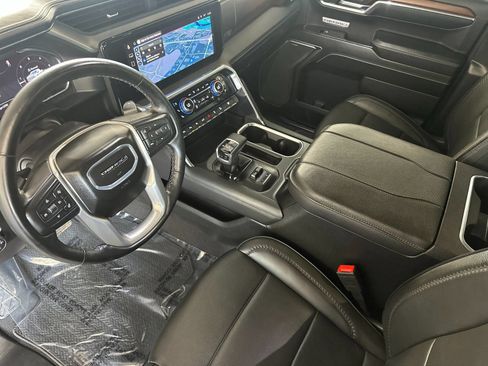 Used 2024 GMC Sierra 1500 Denali AWD/4WD image 9