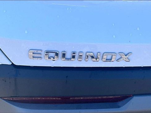 Used 2026 Chevrolet Equinox LT FWD image 32