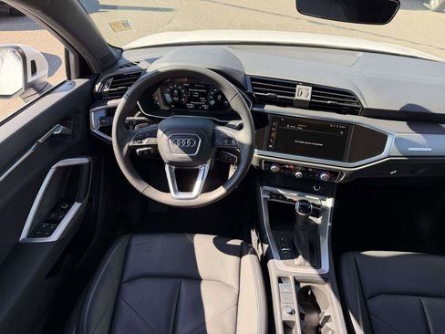 Used 2025 Audi Q3 2.0T Premium image 16