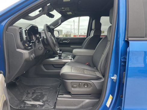 Used 2023 Chevrolet Silverado 1500 ZR2 w/ Technology Package image 13