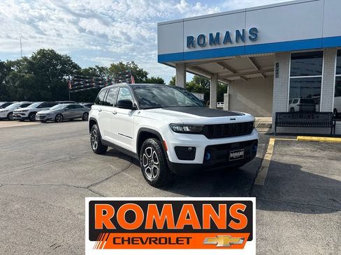 Used 2024 Jeep Grand Cherokee Trailhawk w/ Advanced Protech Group II AWD/4WD image 1