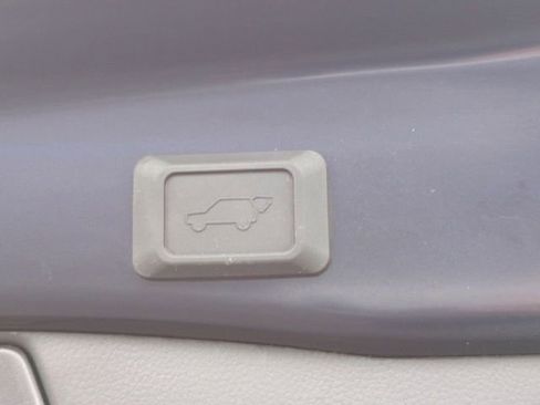 Used 2024 Toyota RAV4 XLE Premium image 14