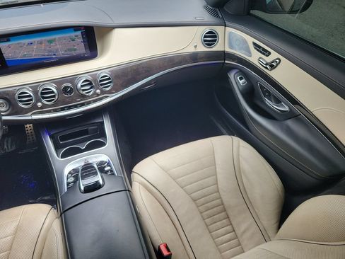 Used 2018 Mercedes-Benz S 560 Sedan image 21