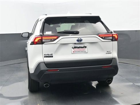 Used 2023 Toyota RAV4 XLE image 20