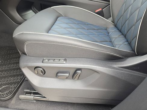 New 2026 Volkswagen Atlas Cross Sport SEL Premium R-Line image 19