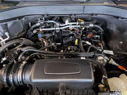 Used 2023 Ford Explorer XLT image 23