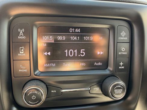 Used 2018 Jeep Compass Latitude image 11