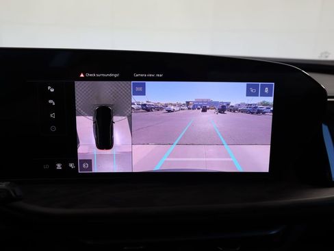 Used 2025 Audi Q5 Premium Plus w/ Premium Plus image 16