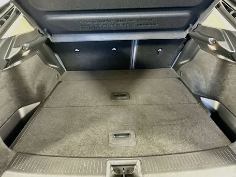 Used 2023 Nissan Ariya AWD/4WD image 36