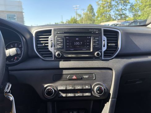 Used 2018 Kia Sportage LX AWD/4WD image 29