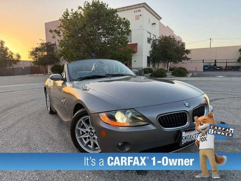 Used 2005 BMW Z4 2.5i RWD image 1