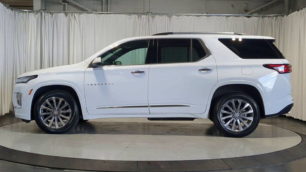 Used 2023 Chevrolet Traverse Premier w/ LPO, Floor Liner Package FWD image 5