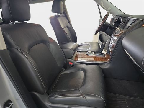 Used 2018 INFINITI QX80 4WD w/ Driver Assistance Package image 12