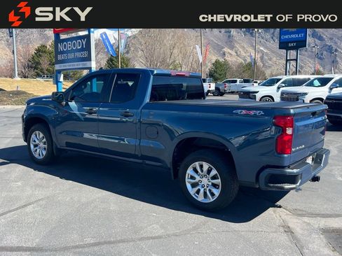 Used 2024 Chevrolet Silverado 1500 Custom image 5