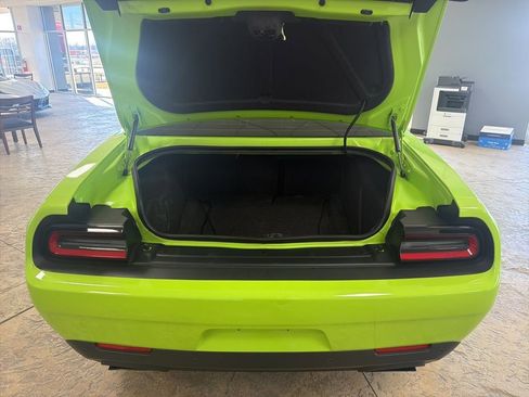 Used 2019 Dodge Challenger SRT Hellcat Redeye image 7