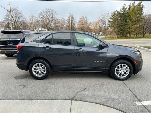 Certified 2022 Chevrolet Equinox LS w/ LS Convenience Package image 7