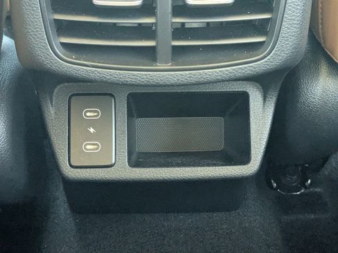 Certified 2025 Kia Seltos EX w/ EX Sunroof Package image 17