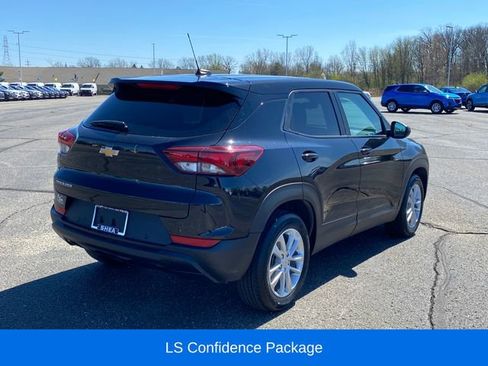 Certified 2024 Chevrolet TrailBlazer LS w/ LS Convenience Package FWD image 3
