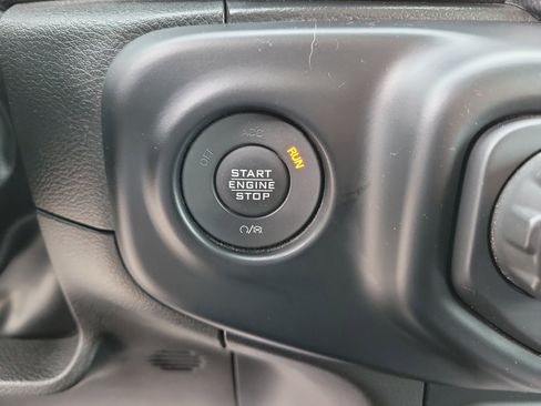 Used 2023 Jeep Wrangler Sahara w/ Cold Weather Group image 14