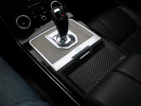 Used 2020 Land Rover Range Rover Evoque SE image 25