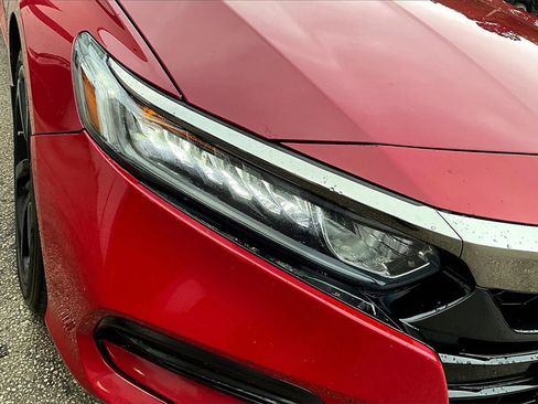 Used 2018 Honda Accord Sport image 29