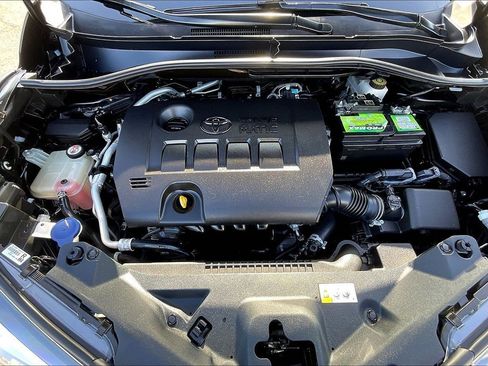 Used 2018 Toyota C-HR XLE image 26