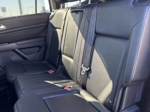 Used 2018 Volkswagen Atlas SE image 18